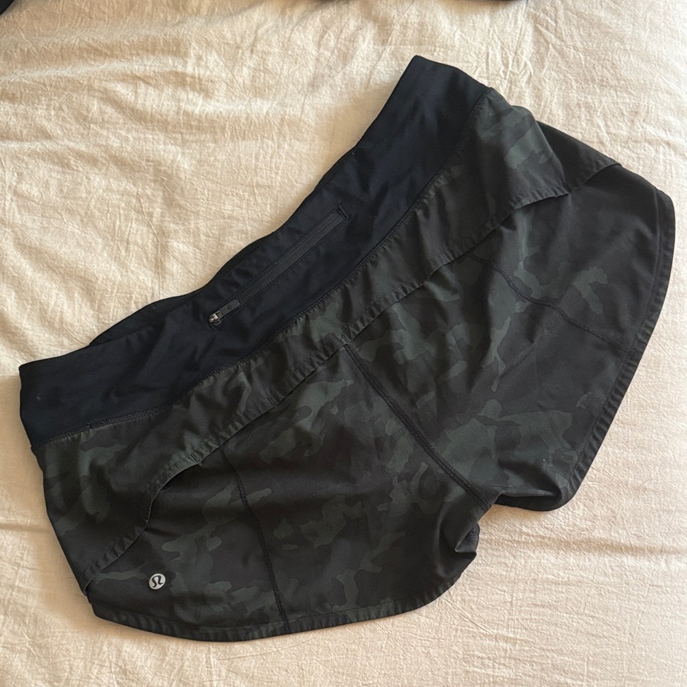 NWOT Camo Lululemon Speed shorts
